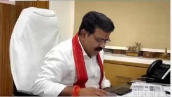 "हर बात पर राजनीति जरूरी नहीं होती...":नक्सल मोर्च पर सरकार की तारीफ, कांग्रेस नेता सुरेन्द्र शर्मा से बातचीत