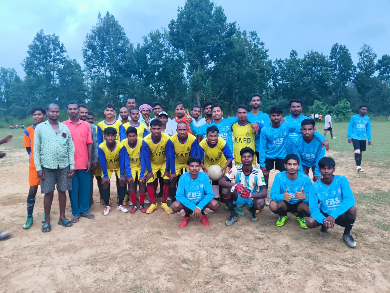 नरसिंहपुर में फुटबॉल प्रतियोगिता का शानदार आयोजन