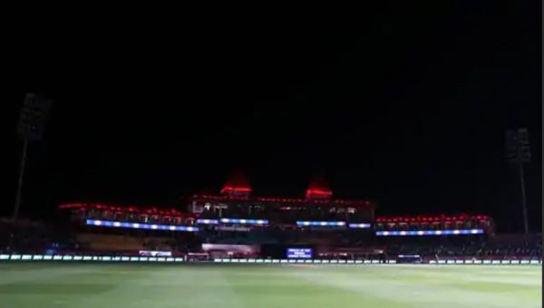 पाकिस्तान अटैक के बीच पंजाब-दिल्ली IPL मैच रद्द:खिलाड़ियों को 'स्पेशल वंदे भारत' से निकाला जाएगा, टूर्नामेंट पर फैसला आज