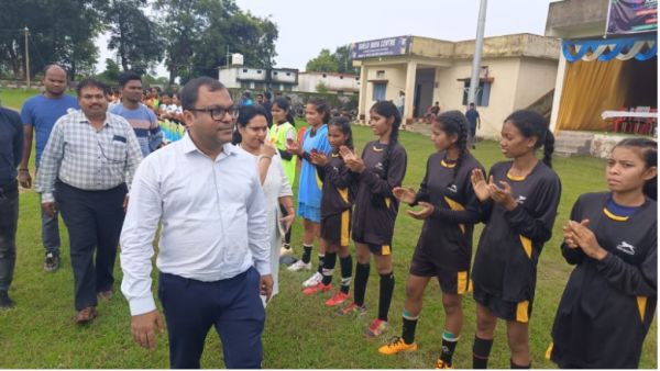 हर्राटिकरा&nbsp; खेलों इंडिया सेंटर में फुटबॉल अस्मिता लीग का किया गया आयोजन 