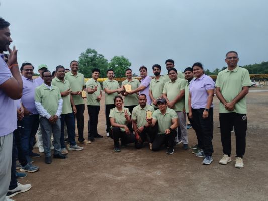 स्वतंत्रता दिवस पर सद्भावना क्रिकेट मैच में दिखा भाईचारा  प्रशासन एकादश ने पत्रकार इलेवन को 7 विकेट से हराया, खिलाड़ियों के शानदार प्रदर्शन ने जीता दिल