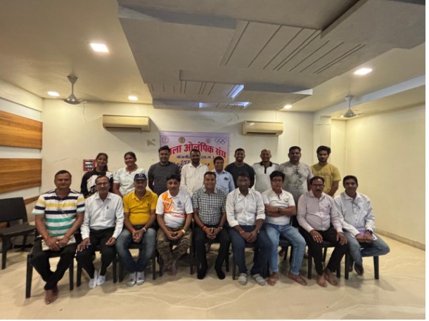 जिला ओलंपिक संघ का हुआ बैठक 23 जून को होगा ओलंपिक दौड़ एवं सम्मान समारोह जांजगीर-चांपा,