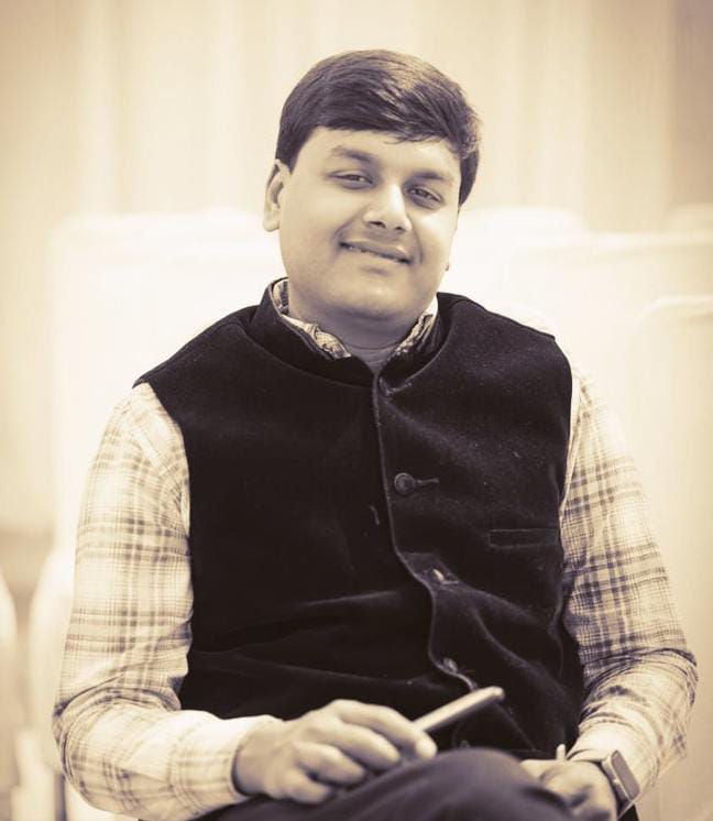 कष्टों में भी हमारा हित छिपा होता है :-  योगेश कबूलपुरिया की कलम सें