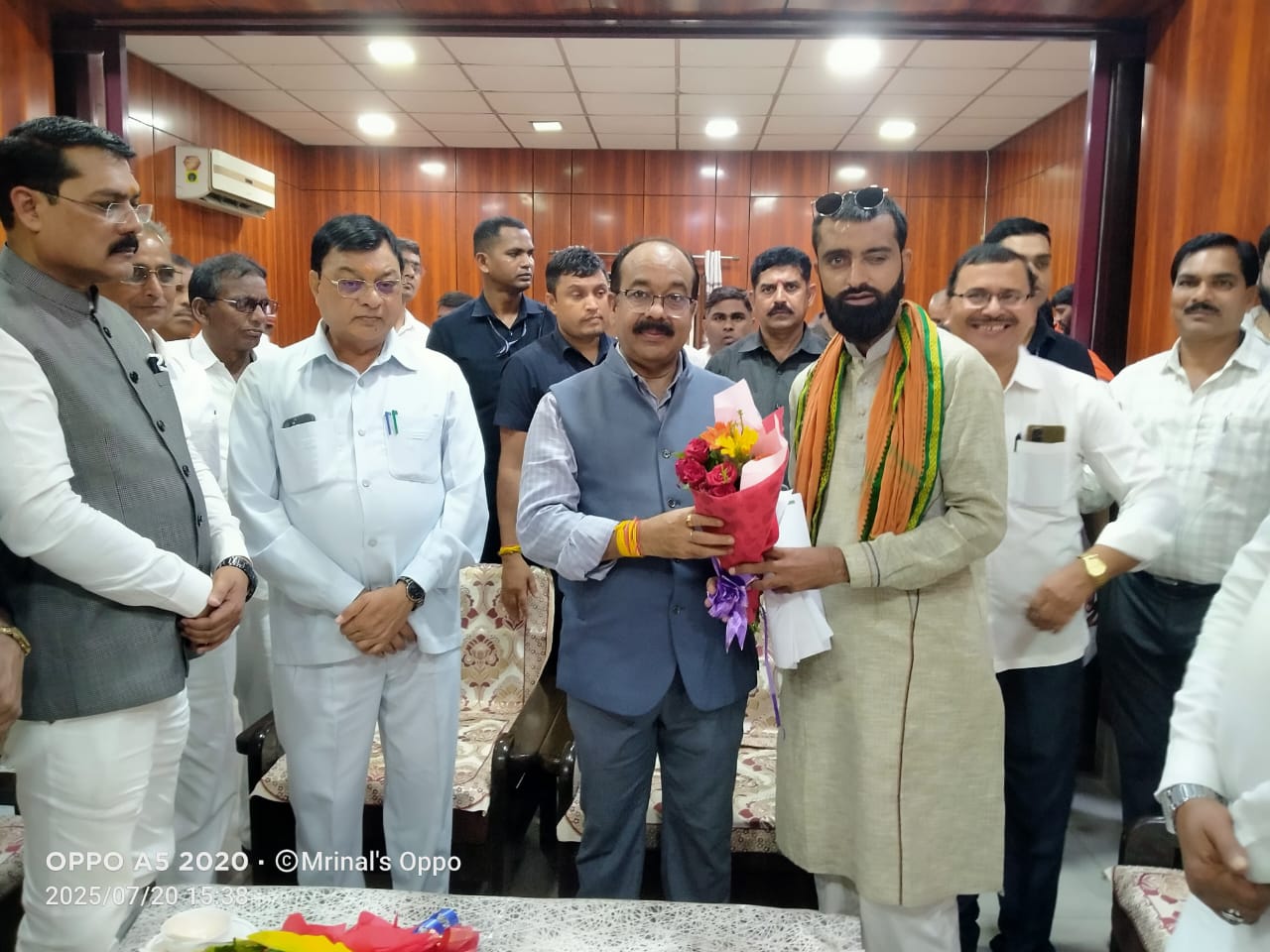 उप मुख्यमंत्री अरूण साव को समस्यो के निराकरण के लिए ज्ञापन सौंपा गया......