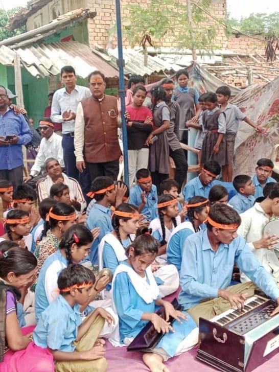 शिव मंदिर देवरी का हुआ लोकार्पण...दृष्टिबाधित बच्चों ने भजन गाकर समा बांधा... 