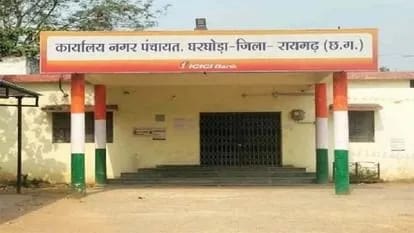 रातों-रात बनी सड़क तोड़ने का आदेश, सीएमओ ने ठेकेदार को थमाया नोटिस