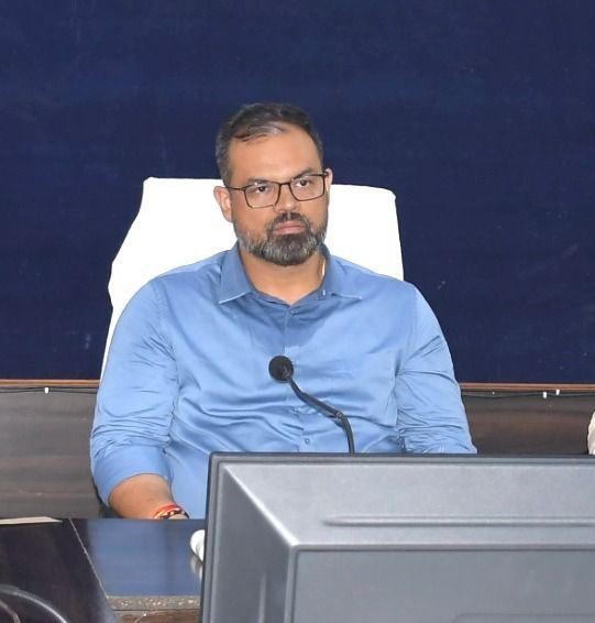 जल जीवन मिशन में लापरवाही पर 08 ठेकेदारों के अनुबंध निरस्त  कलेक्टर ने फर्मों कै ब्लैकलिस्टेड करने दिए निर्देश