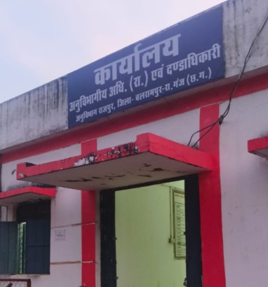 राजपुर एसडीएम पटवारियों पर मेहरबान &mdash; एक ही पटवारी के पास तीन हल्का और आरआई का प्रभार