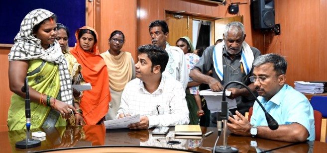 अपर कलेक्टर ने सुनी आमजनों की शिकायत एवं समस्याएं