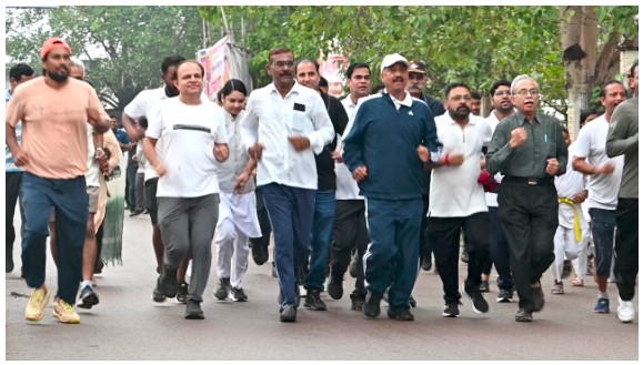 जांजगीर चांपा पुलिस ब्रेकिंग न्यूज़ दिनांक 31.10.25 "राष्ट्रीय एकता दिवस" के अवसर पर ( Run For Unity) कार्यक्रम का सफल आयोजन हुआ एवं &ldquo;राष्ट्रीय एकता शपथ&rdquo;  भी दिलाई गई 