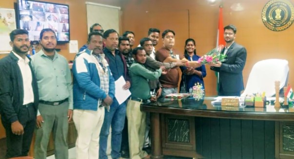 जल संचयन में जिले कों राष्ट्रीय पुरुस्कार मिलने पर कलेक्टर दीपक सोनी को प्रेस क्लब ने दी हार्दिक बधाई