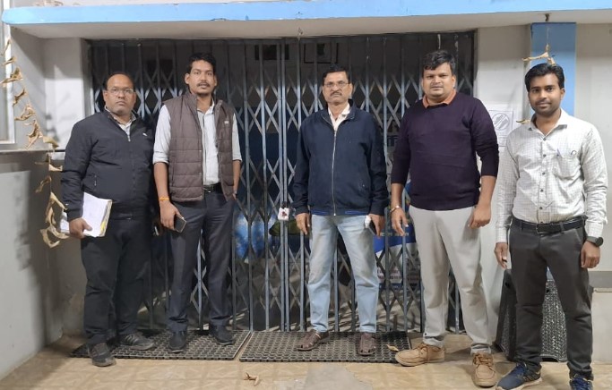 प्रशासन की जांच में संस्कार हॉस्पिटल कटगी में मिली गंभीर अनियमितता,नर्सिंग एक्ट क़ा पालन नहीं करने पर हॉस्पिटल को किया गया सीलबंद