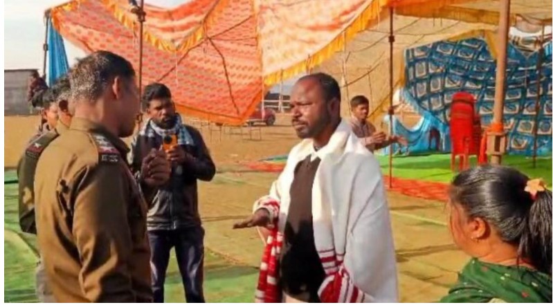 मैनपाट में बक्साइट खदान विस्तार पर बवाल: जनसुनवाई में ग्रामीणों ने उखाड़ा पंडाल, प्रशासन पर लगाए गंभीर आरोप