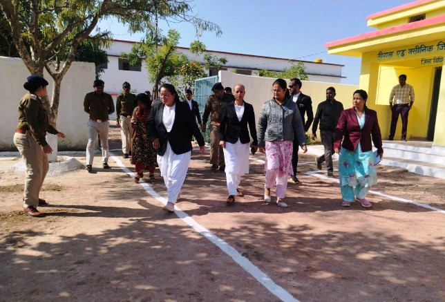 जिला जेल मुंगेली का &lsquo;बोर्ड ऑफ विजिटर्स&rsquo; द्वारा निरीक्षण  बंदियों की स्वास्थ्य, भोजन व स्वच्छता व्यवस्था की हुई गहन समीक्षा