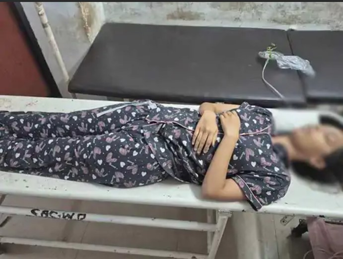 कांग्रेस प्रवक्ता की भतीजी ने लगाई फांसी..