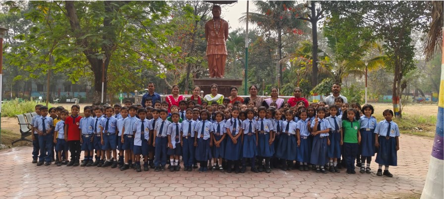 स्वामी आत्मानंद स्कूल के पहली और दूसरी के बच्चों का शैक्षणिक भ्रमण कार्यक्रम 