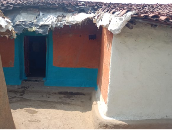 नहीं मिल रहे हैं कच्चे मकान वाले को प्रधामनंत्री आवास  