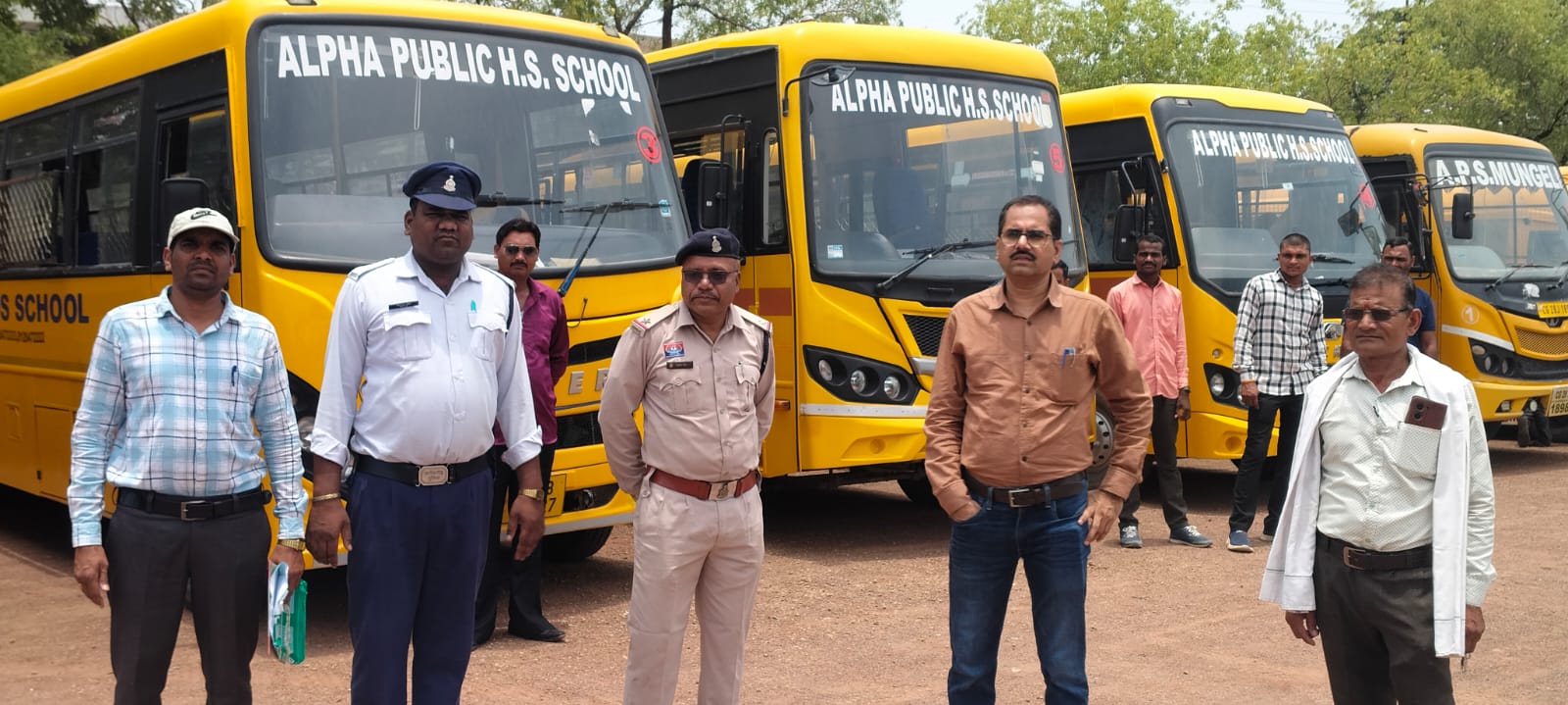 शिक्षण सत्र से पहले स्कूल बसों की सघन जांच,चालकों का भी किया गया स्वास्थ्य परीक्षण