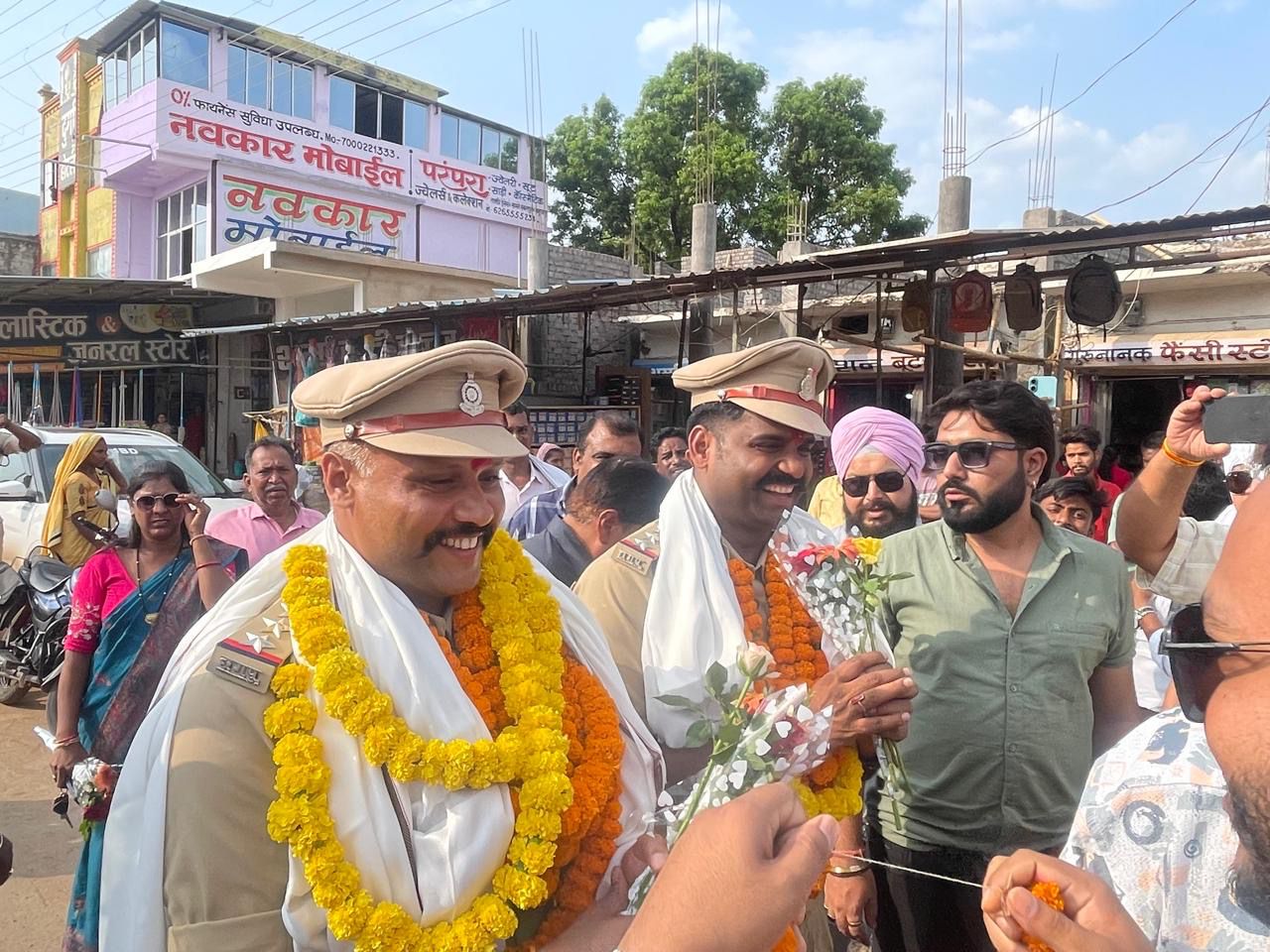 शौर्य चक्र विजेता इंस्पेक्टर लक्ष्मण केवट एवं रामेश्वर देशमुख का भानुप्रतापपुर में ऐतिहासिक स्वागत