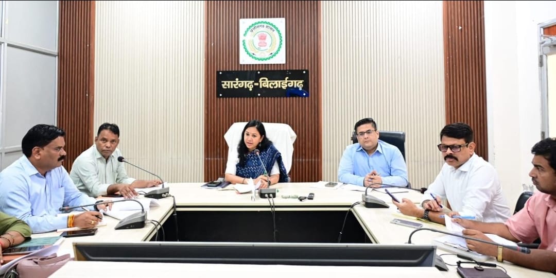 निजी स्कूलों की मनमानी पर कलेक्टर सख्त, फीस और ड्रेस की होगी जाँच *