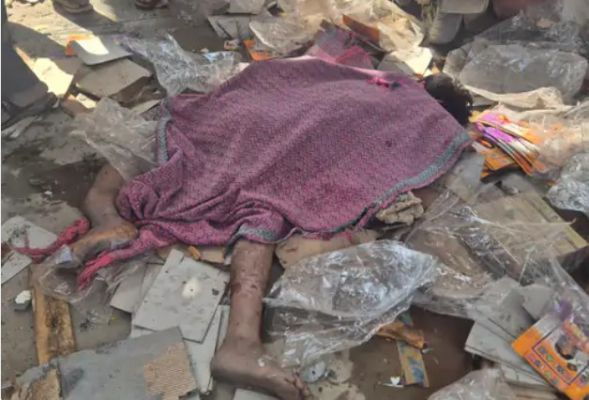 गुजरात के बनासकांठा में पटाखा फैक्ट्री का बॉयलर फटा:MP के 17 मजदूरों की मौत, 3 गंभीर घायल, पांच लोगों को बचाया गया