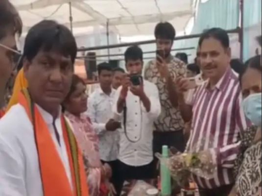 अधूरी जानकारी देने पर भड़के विधायक:महासमुंद में महिला-बाल विकास अधिकारी को लगाई फटकार; कलेक्टर से की शिकायत