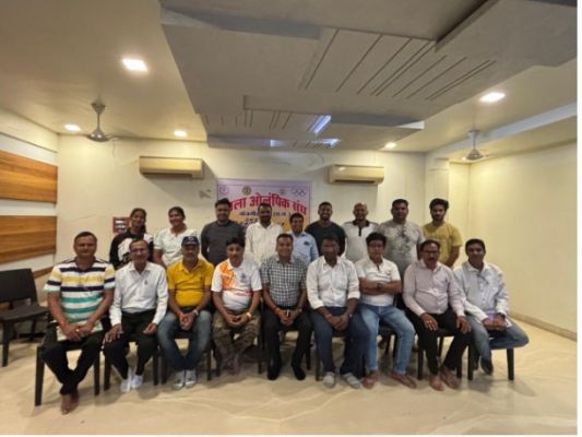 जिला ओलंपिक संघ का हुआ बैठक 23 जून को होगा ओलंपिक दौड़ एवं सम्मान समारोह जांजगीर-चांपा,