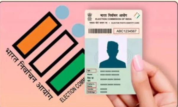 ईपिक कार्ड वितरण को तेज़ करने के लिए ईसीआई की पहल  मतदाताओं को 15 दिनों के भीतर मिलेगा ईपिक कार्ड