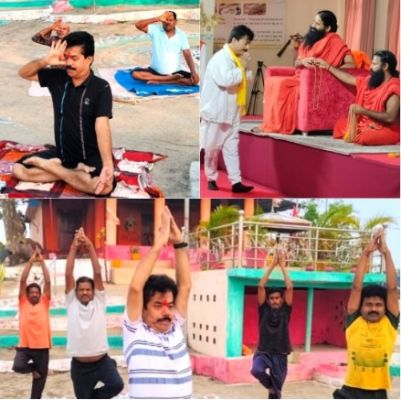 दो दशकों से नगर के प्रतिष्ठित व्यवसायी सुबोध बेनर्जी लगा रहे, नियमित नि:शुल्क योग क्लास   शहर के दर्जनों लोग नियमित योग क्लास में ले रहे भाग,प्रतिदिन सोशल मीडिया के माध्यम से लोगों को योग के प्रति करते हैं जागरूक   हरिद्वार जाकर बाबा रामदेव के सानिध्य में  योग शिक्षा ले चुके हैं श्री बेनर्जी 