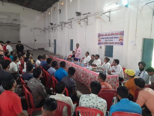 फूड वेंडरों के लिए निशुल्क प्रशिक्षण कार्यक्रम आयोजित, चौपाटी स्थानांतरण का आश्वासन &hellip;