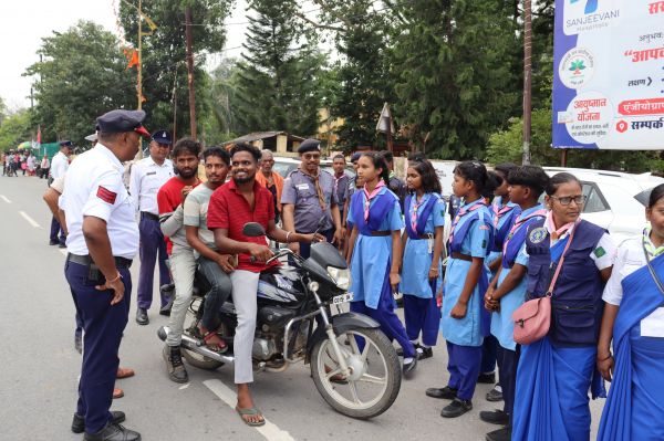 परिवहन एवं यातायात विभाग द्वारा नियमित जांच कार्यवाही उपरांत 21 लाइसेंस धारकों का लायसेंस 03 माह के लिए किया गया निलंबित 