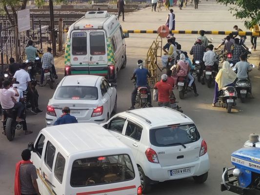 खरसिया रेलवे ओवर ब्रिज चढ़ा राजनीति की  भेंट  अंडर ब्रिज बनते ही ओवरब्रिज हो जाएगा केंसल ?