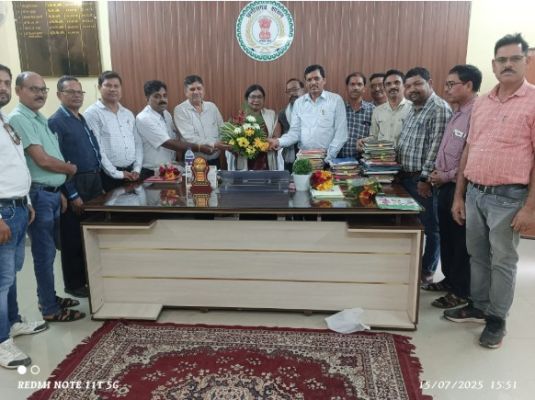 छत्तीसगढ़ शासन के मंशानुरूप जिले में शिक्षा गुणवत्ता में सुधार मेरी पहली प्राथमिकता &ndash; डीईओ डॉ. कुमुदिनी द्विवेदी"