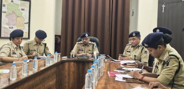 अपराध पर नियंत्रण और रेल्वे स्टेशन को सुरक्षित बनाना हम सभी की प्राथमिकता - आईजी रामगोपाल गर्ग 