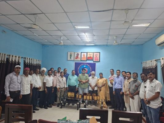 राष्ट्रीय मानवाधिकार एवं अपराध नियंत्रण छत्तीसगढ़ टीम की बैठक में किया गया सम्मान.