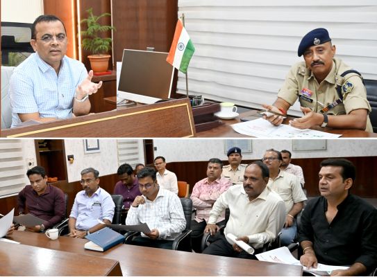 नवरात्रि पर्व की अब जोरदार तैयारियां शुरू !  प्रदेश में विहंगम दुर्गा पूजा पंडाल के लिए विख्यात नैला-जांजगीर की श्रीश्री दुर्गोत्सव समिति इस बार पुनः कुछ अलग करने की तैयारी में, कलेक्टर और पुलिस अधीक्षक ने समितियों के पदाधिकारियों की बैठक ली 