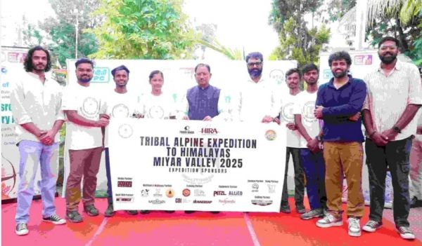  जशपुर के युवाओं ने छुआ हिमालय की ऊंचाइयों को, 5350 मीटर की ऊंचाई पर ट्रैकिंग, रॉक क्लाइंबिंग, आइस क्लाइंबिंग का लिया अद्भुत अनुभव, 