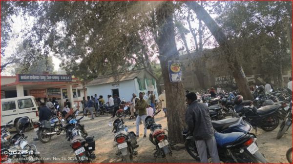 समर्थन मूल्य पर धान बेचने के लिए राजपुर तहसील का चक्कर लगाने किसान परेशान   एगीस्टेक पोर्टल की विसंगतियों से रकबा व फसल सुधार में हो रही भारी देरी