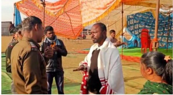 मैनपाट में बक्साइट खदान विस्तार पर बवाल: जनसुनवाई में ग्रामीणों ने उखाड़ा पंडाल, प्रशासन पर लगाए गंभीर आरोप