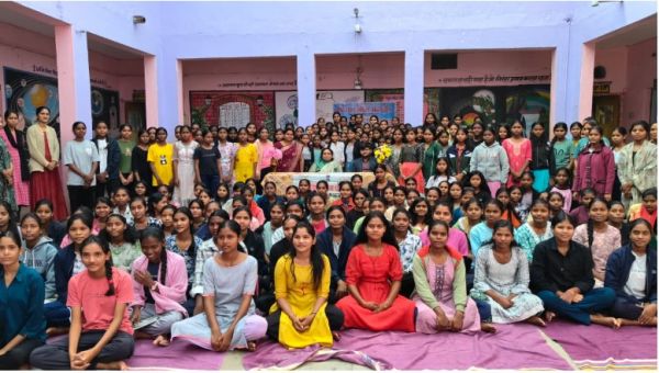 कस्तूरबा गांधी आवासीय विद्यालय लोरमी में विधिक जागरूकता शिविर आयोजित