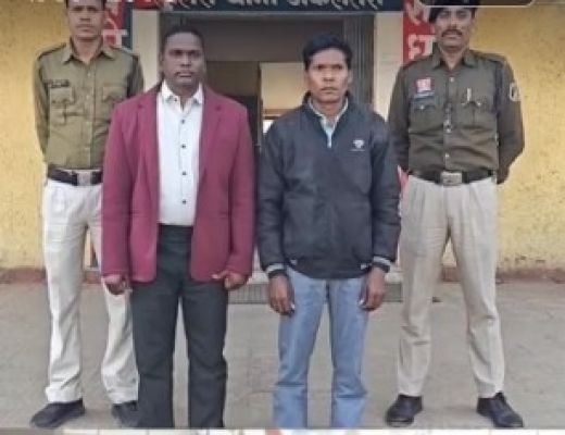 जांजगीर चांपा में धर्म परिवर्तन का दबाव,हिंदू देवी-देवताओं पर टिप्पणी: