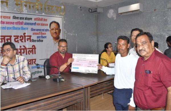 मत्स्य पालन से आर्थिक समृद्धि की ओर श्रीराम मछुआ सहकारी समिति  मछली पालन से हो रह सालान 2.50 लाख से अधिक की आमदनी