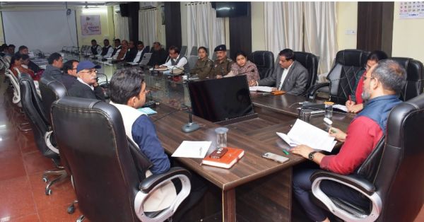 मुंगेली में गणतंत्र दिवस की तैयारी तेज, कलेक्टर ने अधिकारियों को दिए आवश्यक निर्देश