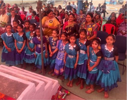 गणतंत्र दिवस की उल्लासमय छटा से सराबोर हुआ धरसींवा अंचल  गाँव-गली में गूंजा राष्ट्रगान, हर ओर लहराया तिरंगा