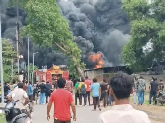 कोरबा की कोल पिच कार्बन फैक्ट्री में आग लगी