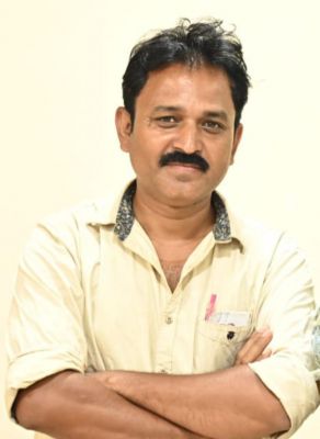 तीन साल की सेवा के बाद देवराम यादव की हुई विदाई, मुस्कान और सहज व्यवहार से जीता दिल, अब महासमुंद में संभालेंगे नई जिम्मेदारी.